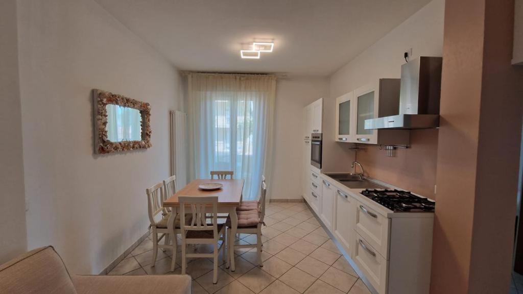 Residence Gabbiano Vista Mare San Mauro Mare Екстер'єр фото